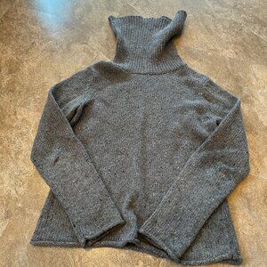GH Bass & Co Womens Turtle neck Grey Cable Sweater - XS
